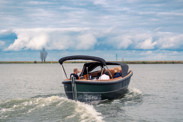 AluShip 700 E-sloep Foto Laurens Koster Boottesten.nl