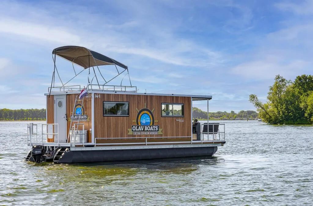 Nieuw in Nederland de Flexmarine Houseboat, exclusief te koop bij Olav Boats